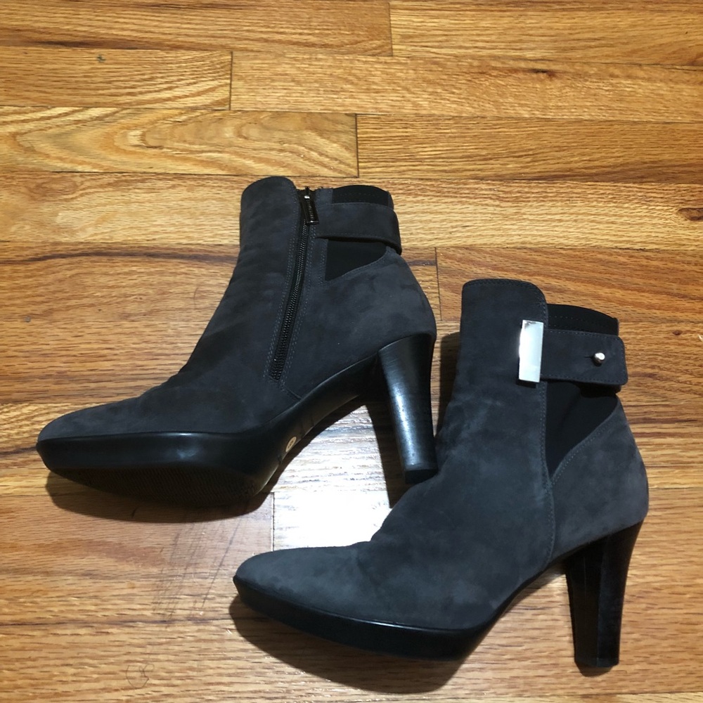 AQUATALIA Rouge Royal Booties Dark Gray Size 6